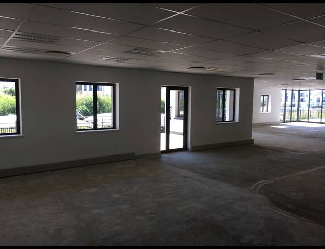 1,250M² OFFICE TO LET IN GREENSTONE HILL